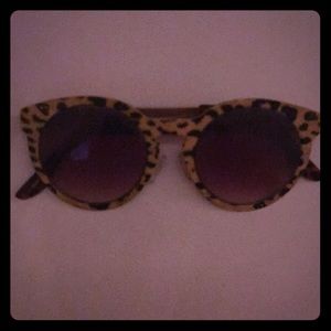 Cheetah print metal sunglasses